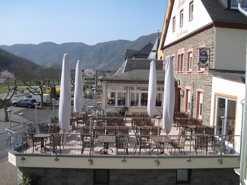 Hotel Moselterrasse Едіґер-Еллер Екстер'єр фото